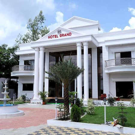 Hotel Grand Khuldabad Eksteriør billede