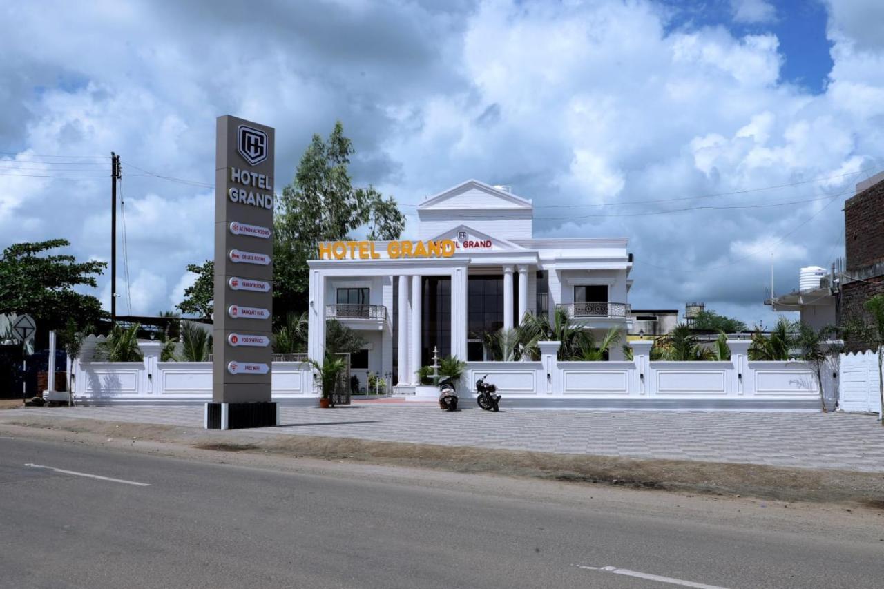 Hotel Grand Khuldabad Eksteriør billede